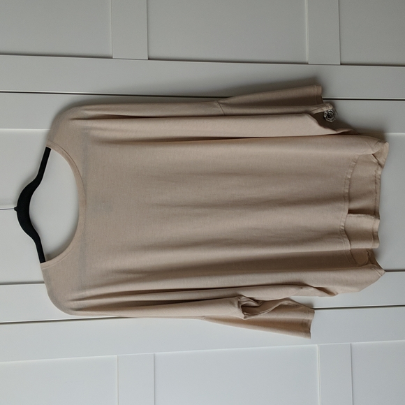 ❄️3/$25 Cream Oversized Drop Shoulder Batwing Top